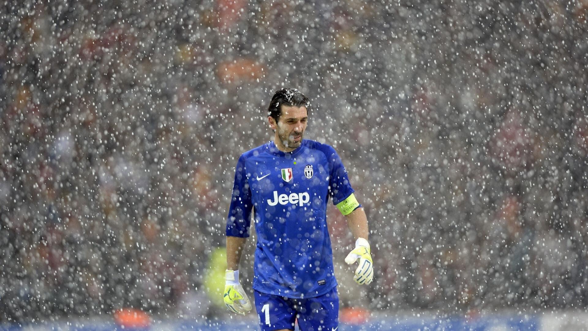 【金年会官方网站】复盘，巨星浴血搏杀抢回一分，皇马低迷困局依旧难解